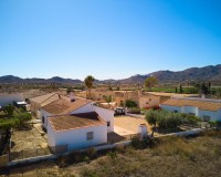 Resale - Villa / Semi-detached Villa - Mojácar