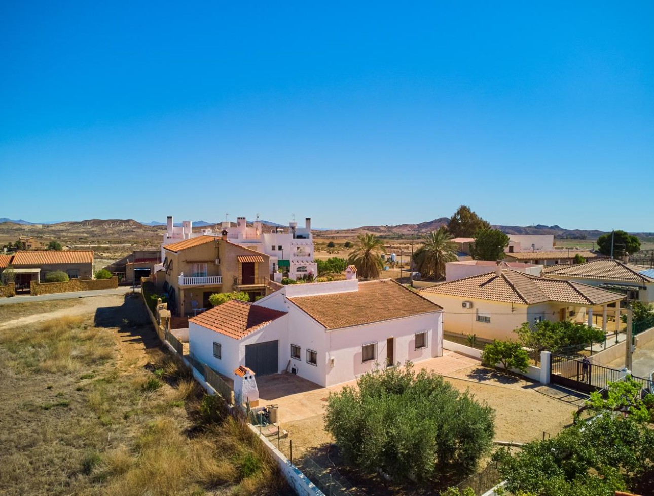 Resale - Villa / Semi-detached Villa - Mojácar