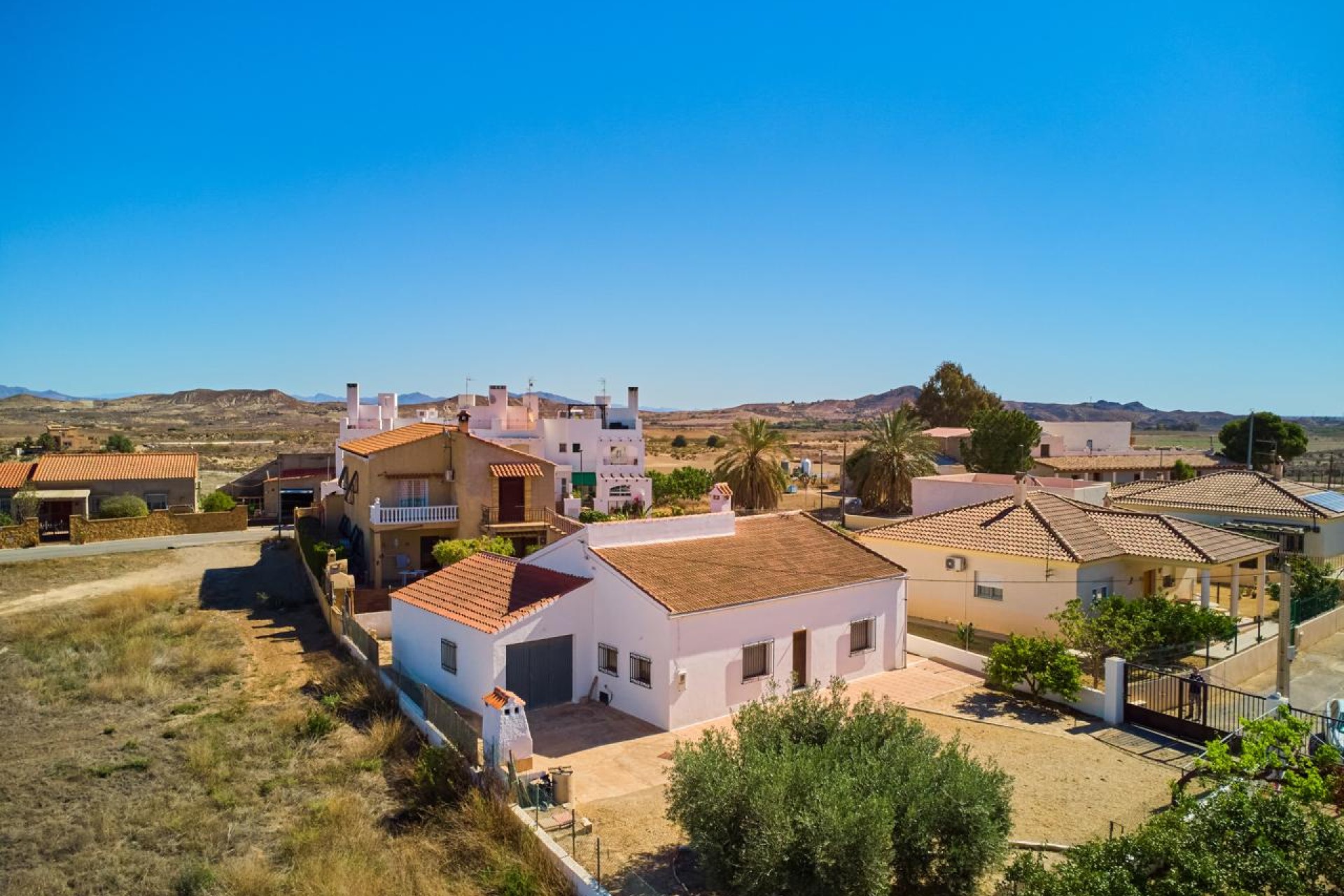 Resale - Villa / Semi-detached Villa - Mojácar