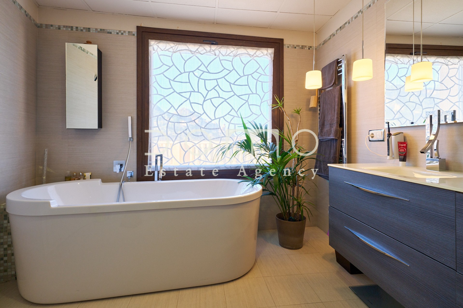 Resale - Villa / Semi-detached Villa - Turre - Sierra Cabrera