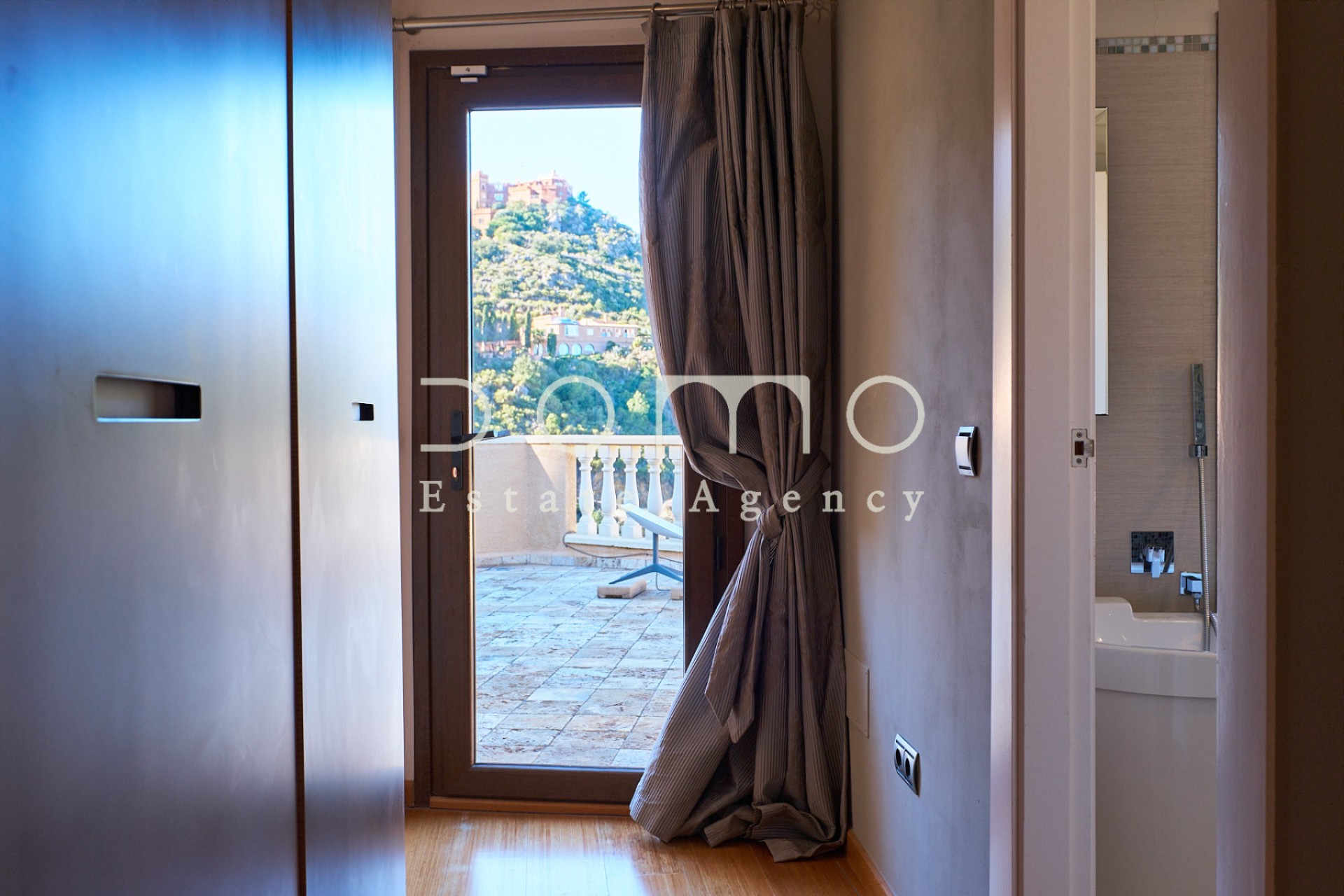 Resale - Villa / Semi-detached Villa - Turre - Sierra Cabrera