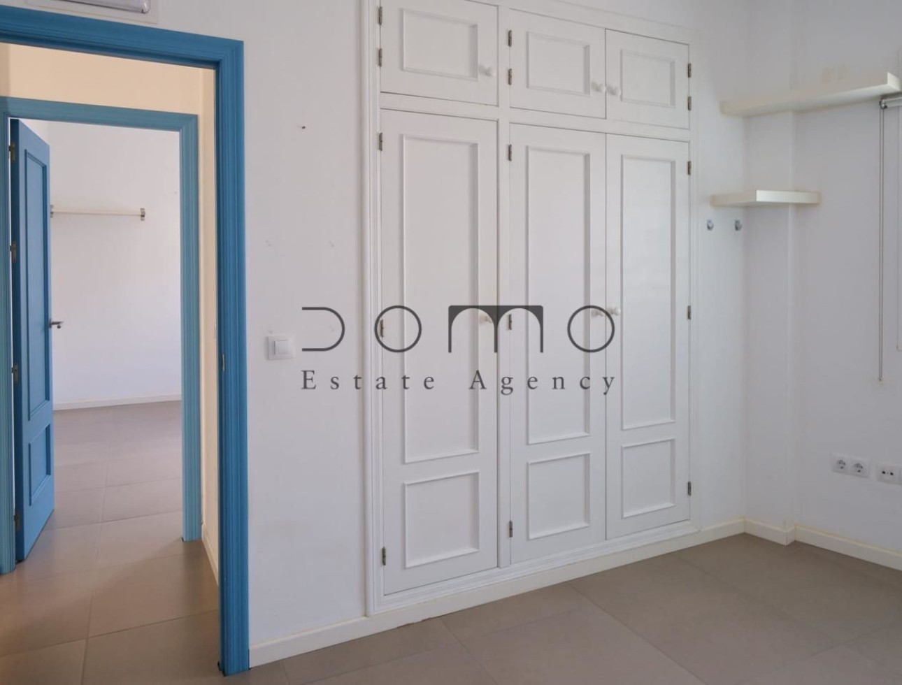 Resale - Villa / Semi-detached Villa - Turre