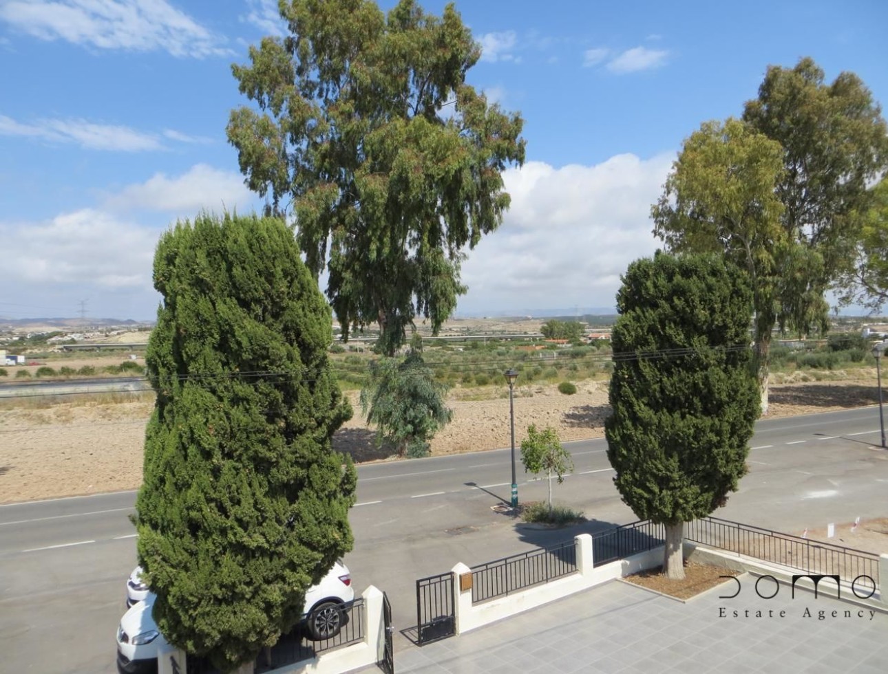 Resale - Villa / Semi-detached Villa - Turre