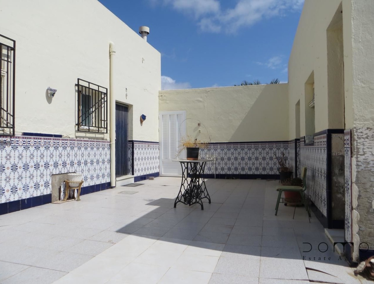 Resale - Villa / Semi-detached Villa - Turre