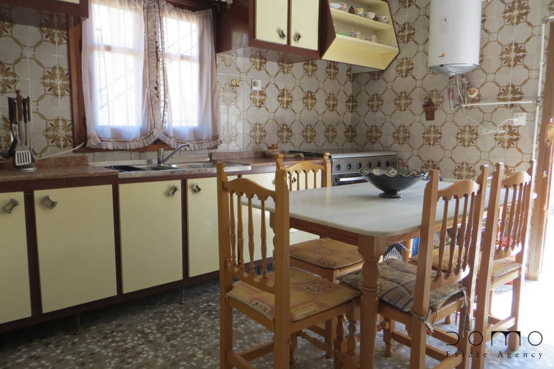 Resale - Villa / Semi-detached Villa - Turre