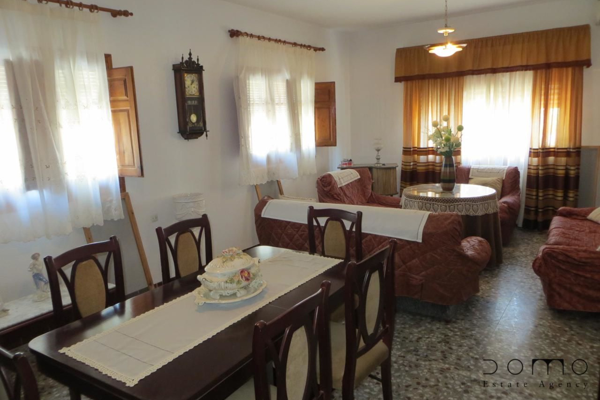 Resale - Villa / Semi-detached Villa - Turre