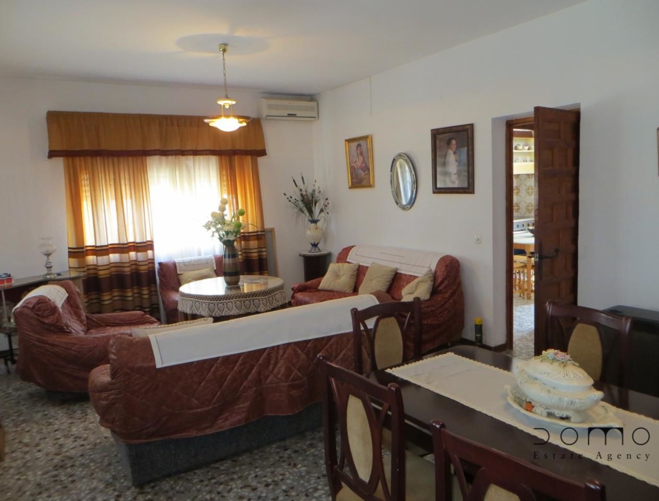 Resale - Villa / Semi-detached Villa - Turre