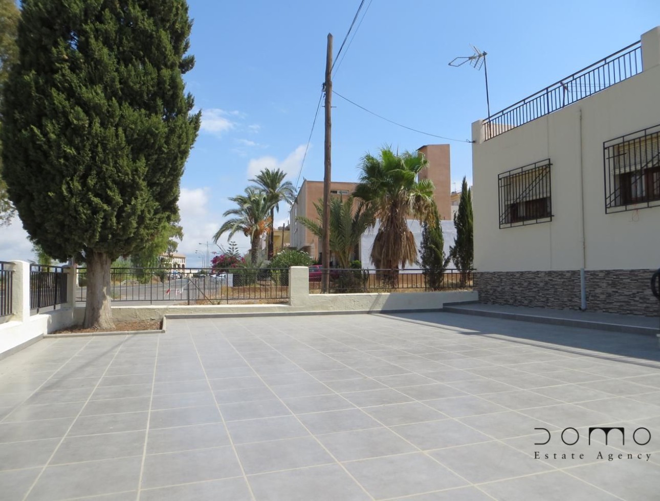 Resale - Villa / Semi-detached Villa - Turre