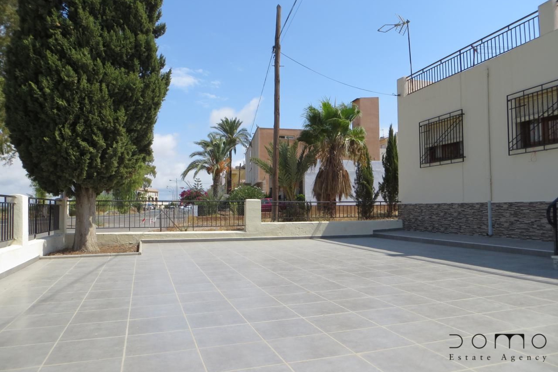 Resale - Villa / Semi-detached Villa - Turre