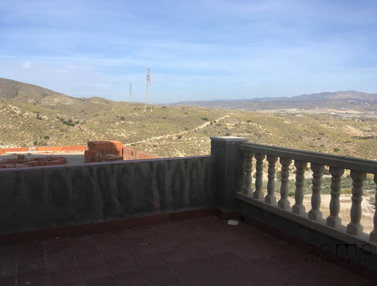 Resale - Villa / Semi-detached Villa - Turre