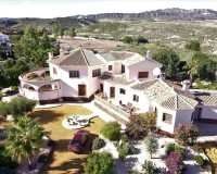 Resale - Villa / Semi-detached Villa - Turre