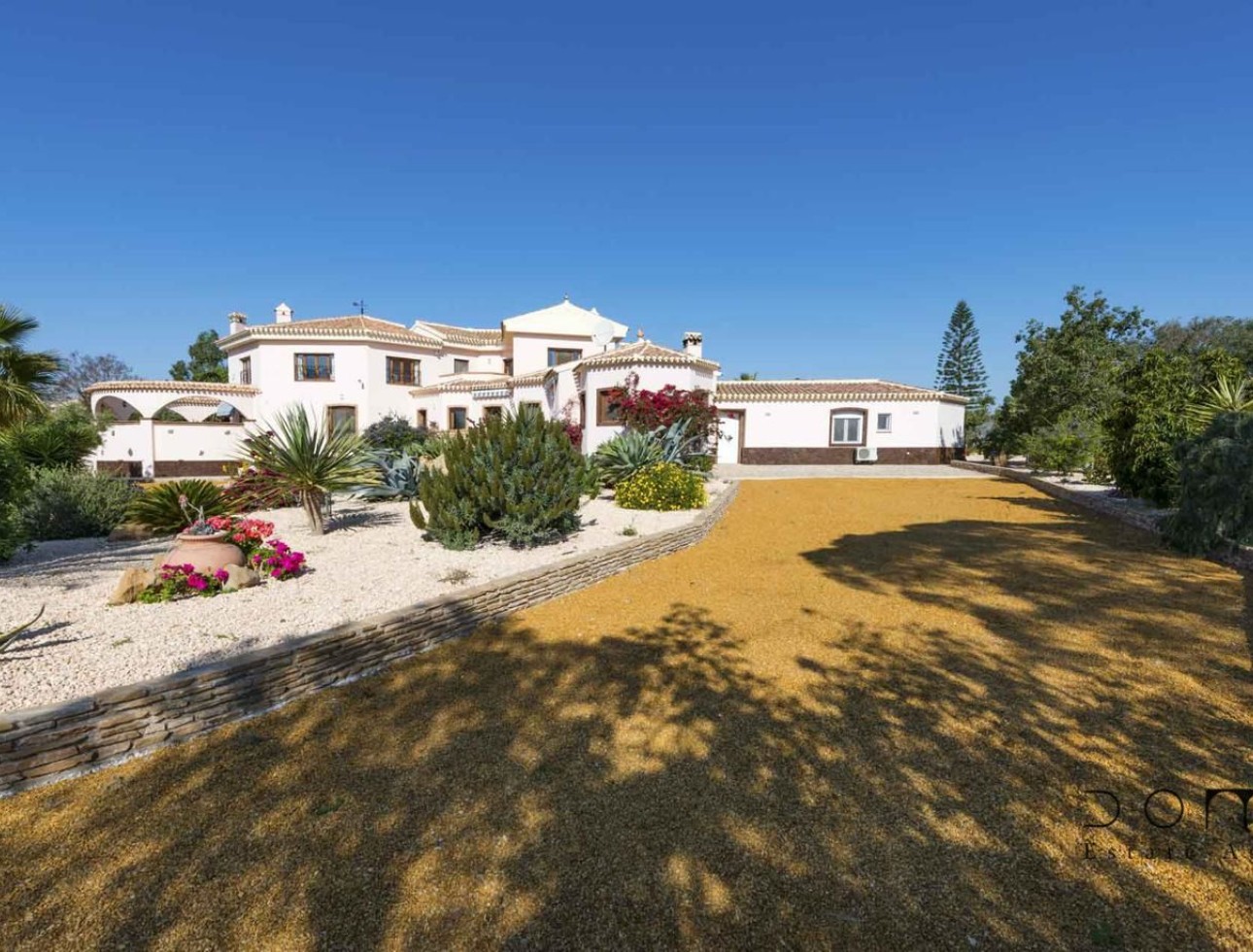 Resale - Villa / Semi-detached Villa - Turre