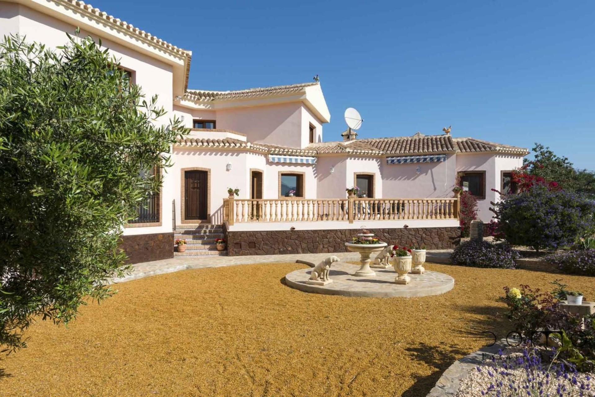 Resale - Villa / Semi-detached Villa - Turre