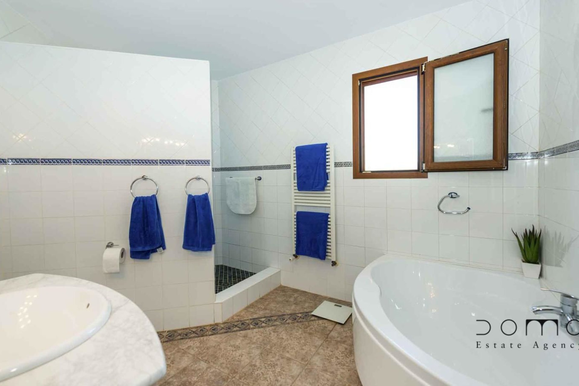 Resale - Villa / Semi-detached Villa - Turre