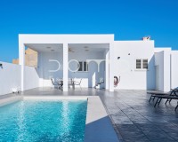 Resale - Villa / Semi-detached Villa - Turre