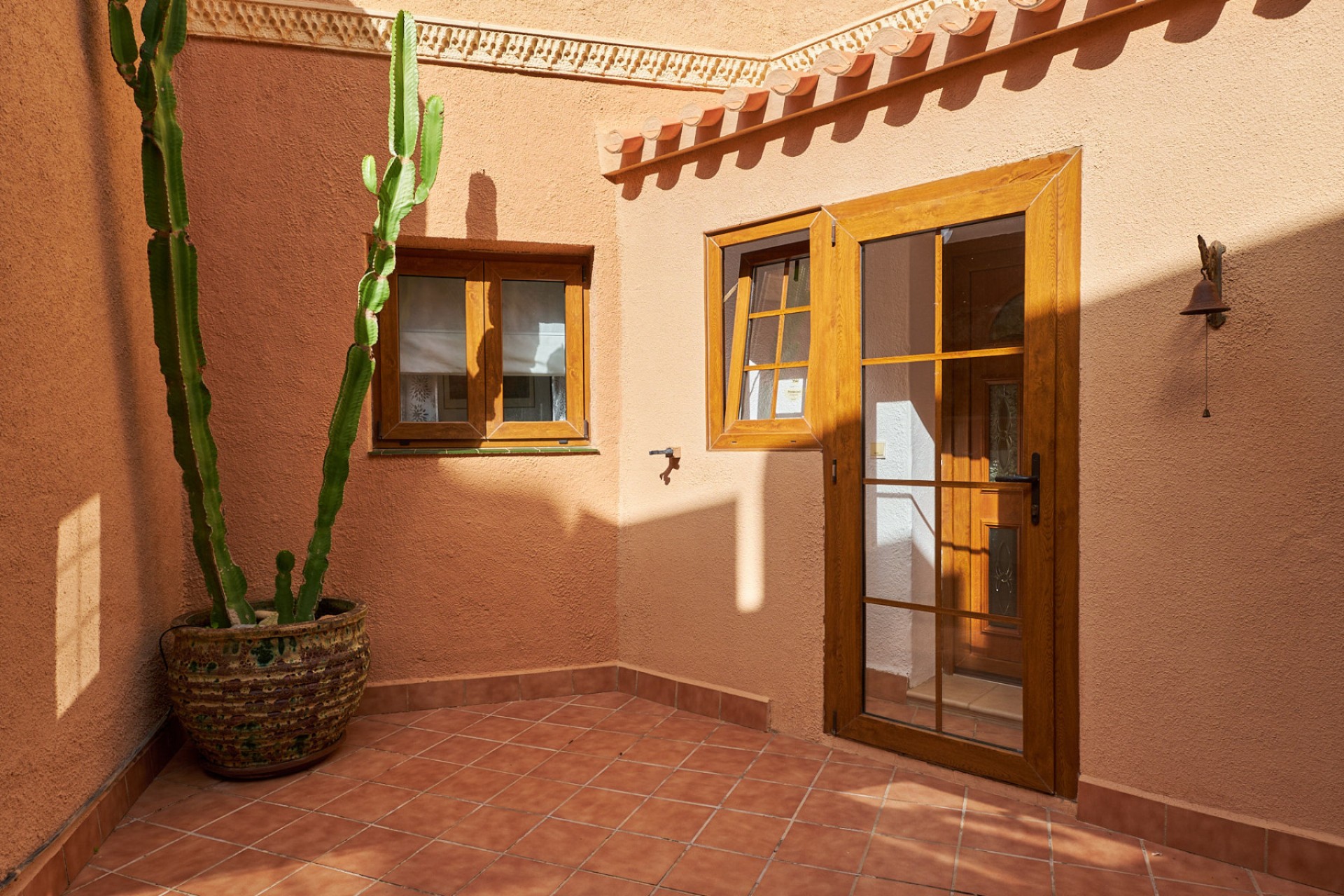 Resale - Villa / Semi-detached Villa - Turre