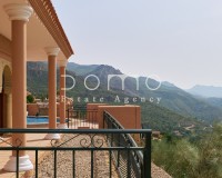 Resale - Villa / Semi-detached Villa - Turre