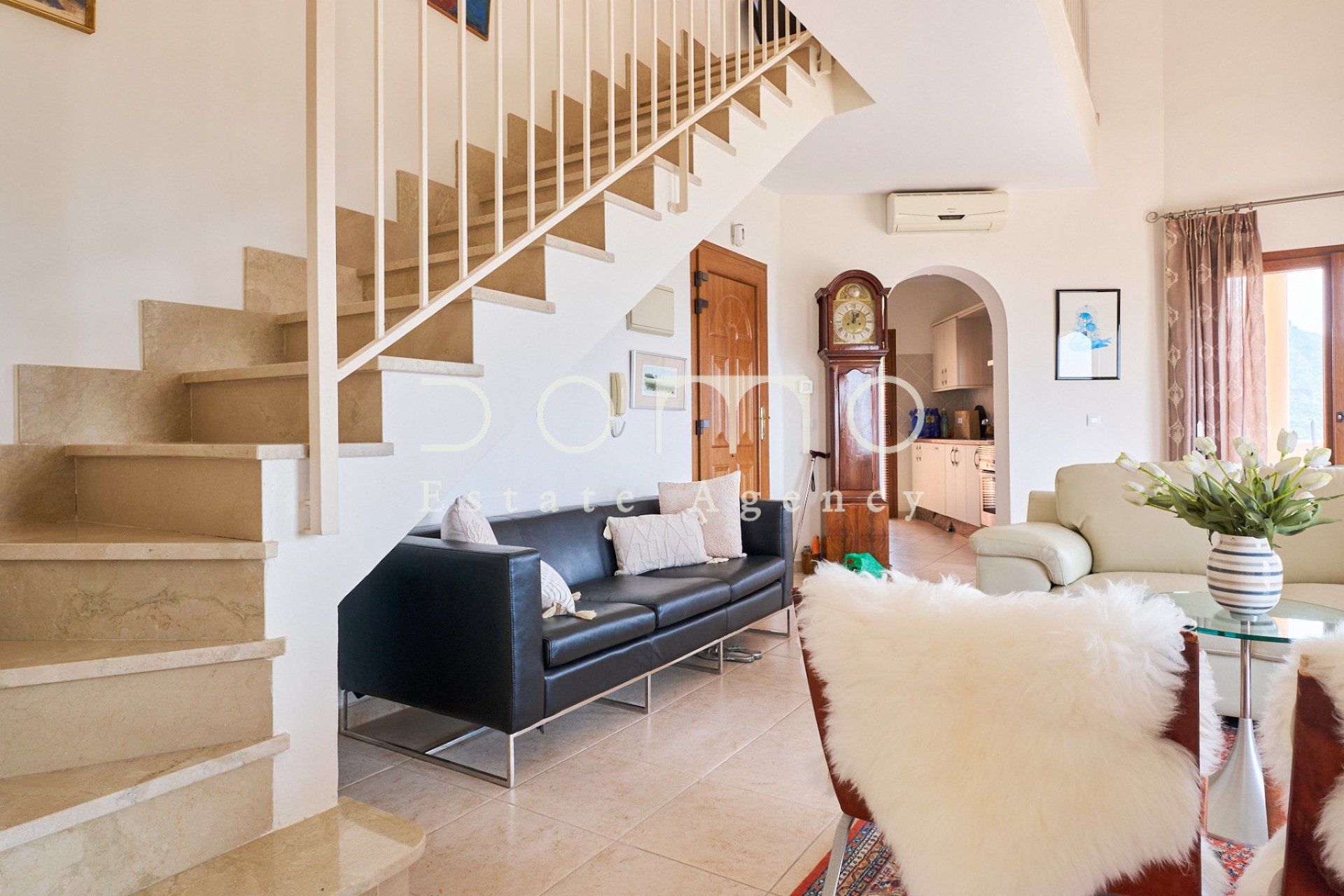 Resale - Villa / Semi-detached Villa - Turre