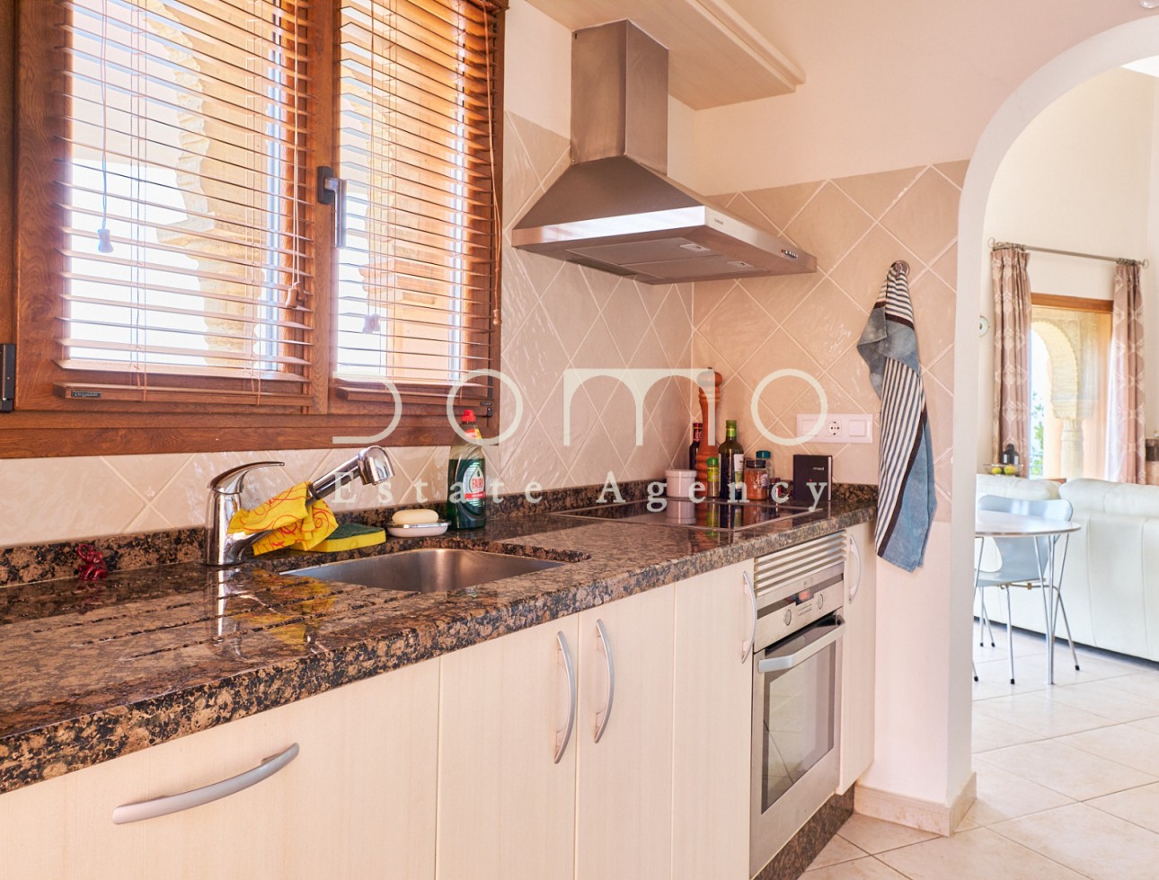 Resale - Villa / Semi-detached Villa - Turre