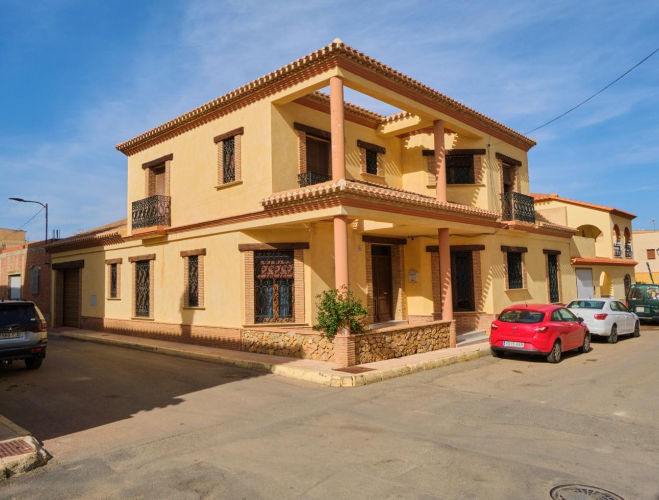 Resale - Villa / Semi-detached Villa - Turre