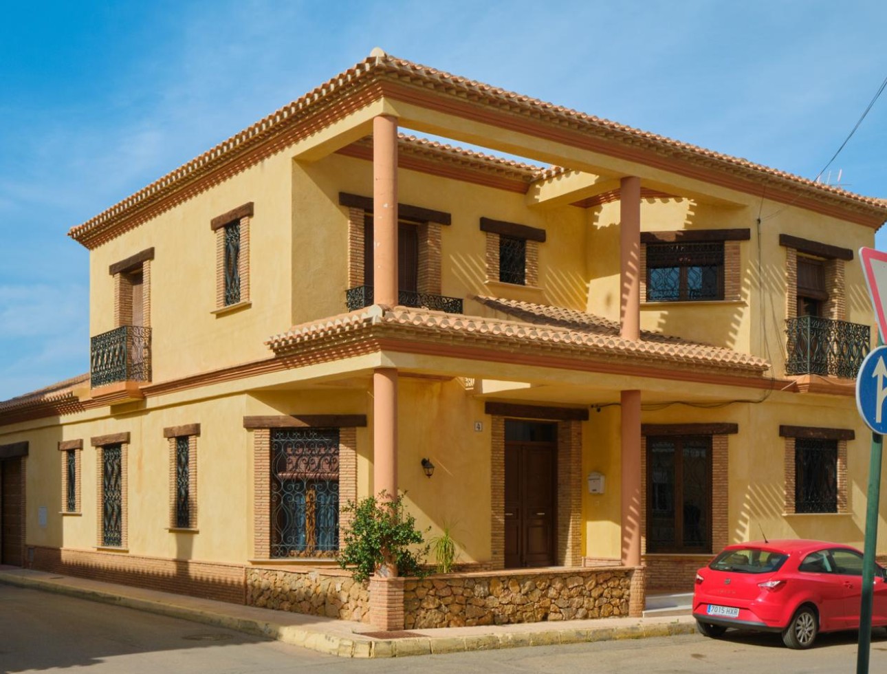 Resale - Villa / Semi-detached Villa - Turre