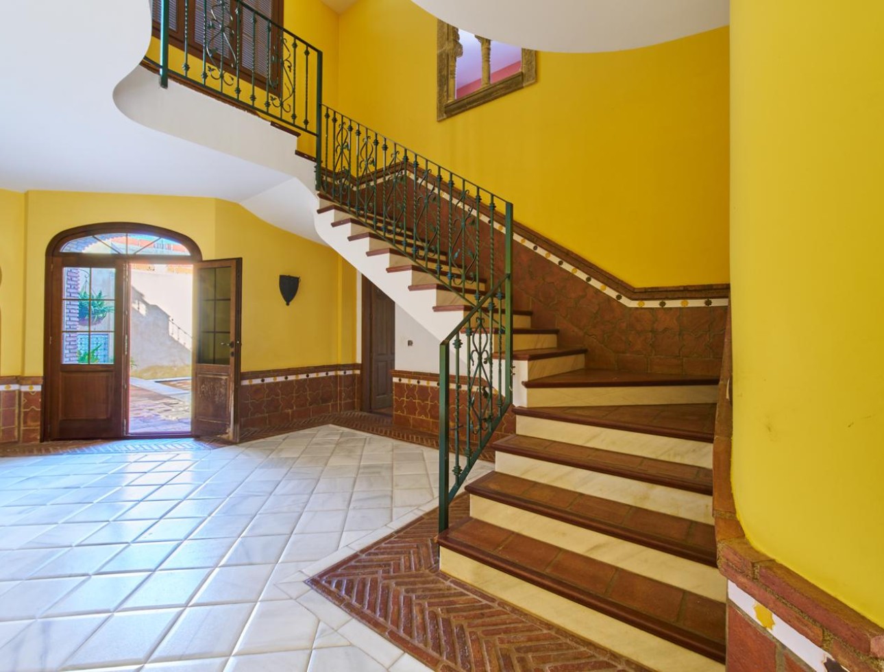 Resale - Villa / Semi-detached Villa - Turre