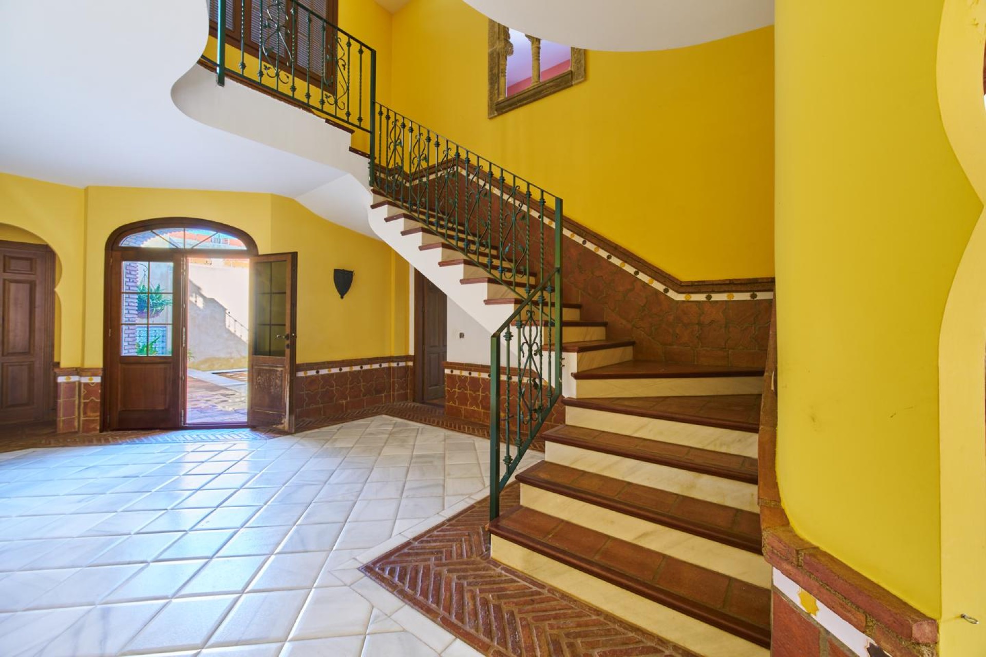 Resale - Villa / Semi-detached Villa - Turre