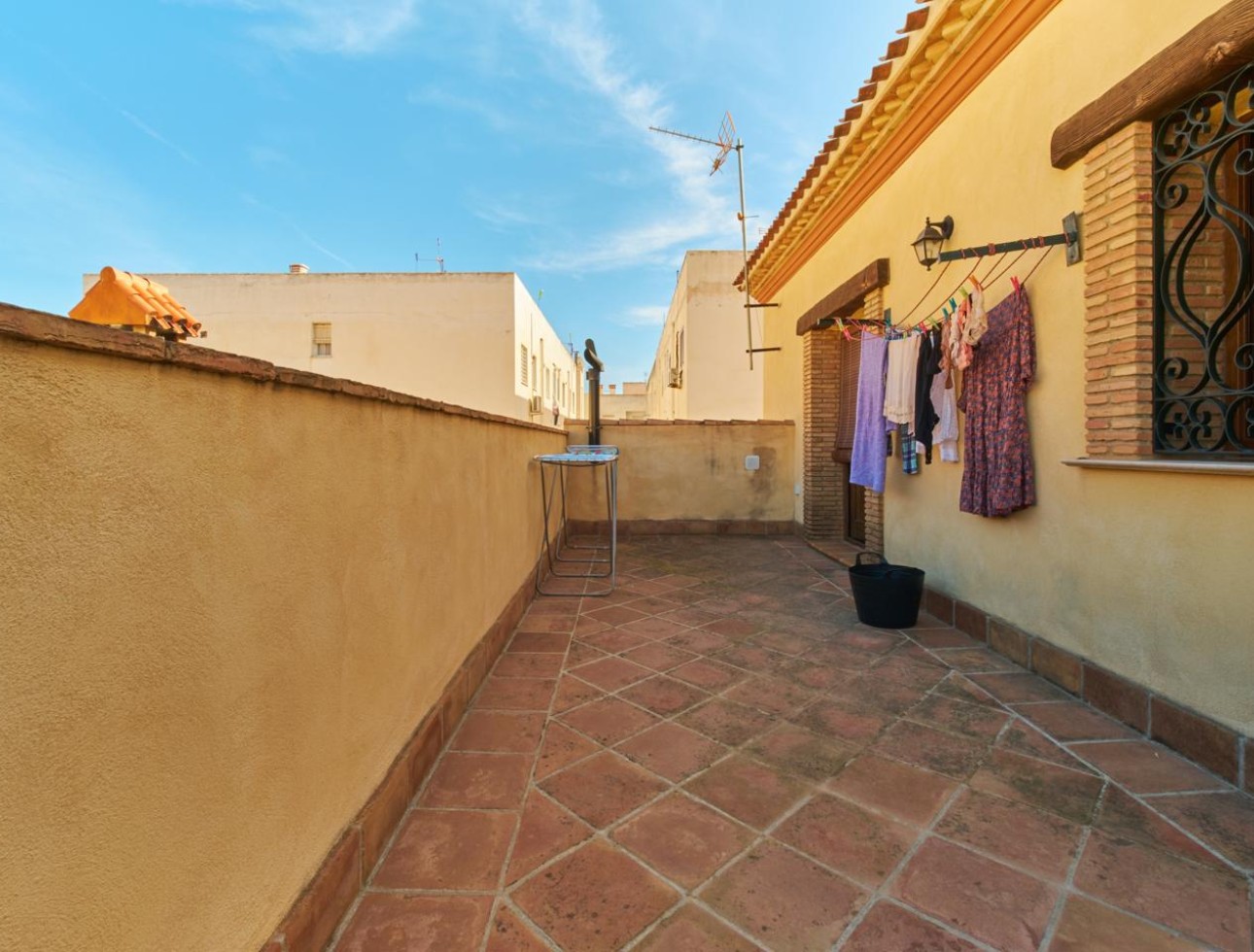 Resale - Villa / Semi-detached Villa - Turre