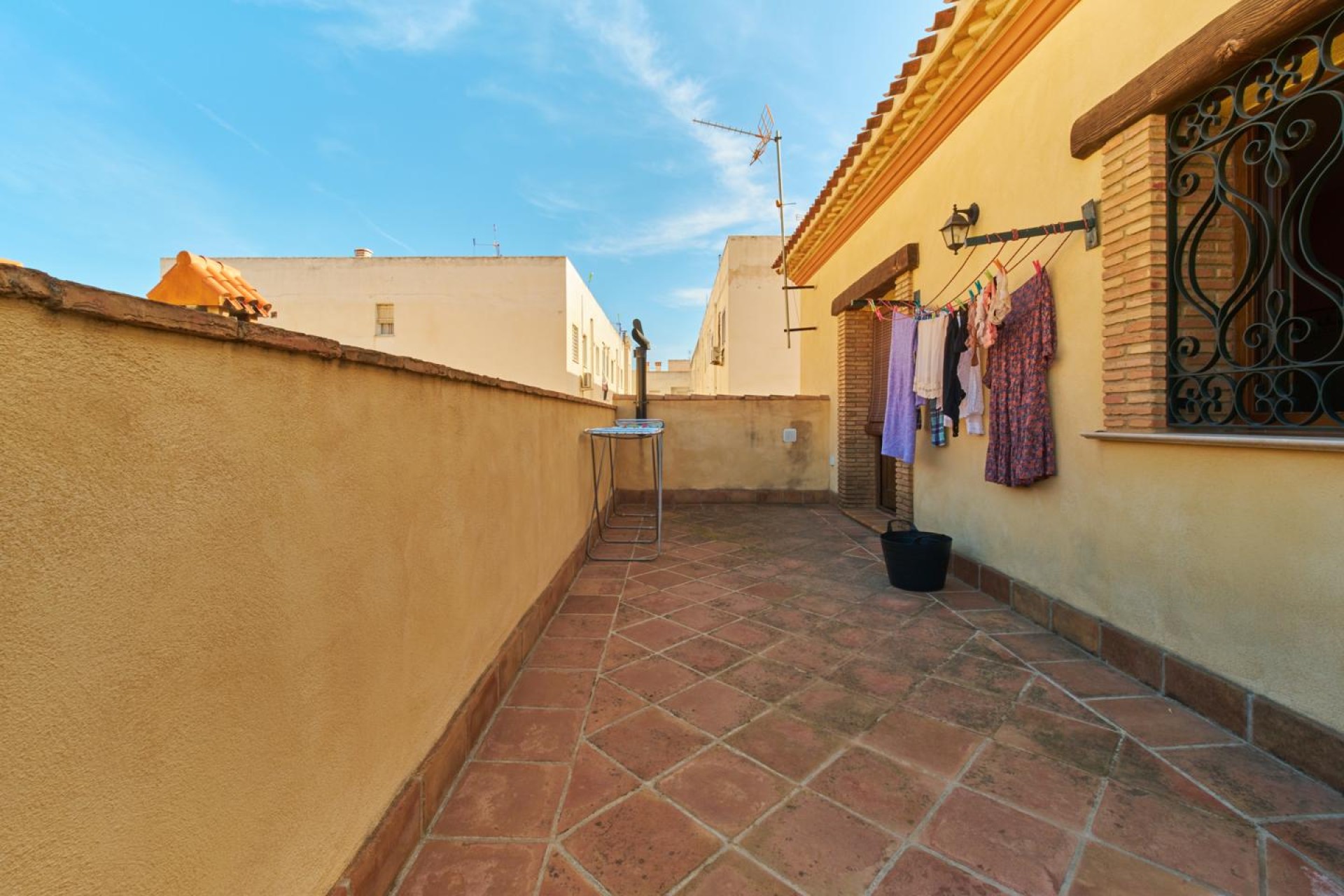 Resale - Villa / Semi-detached Villa - Turre