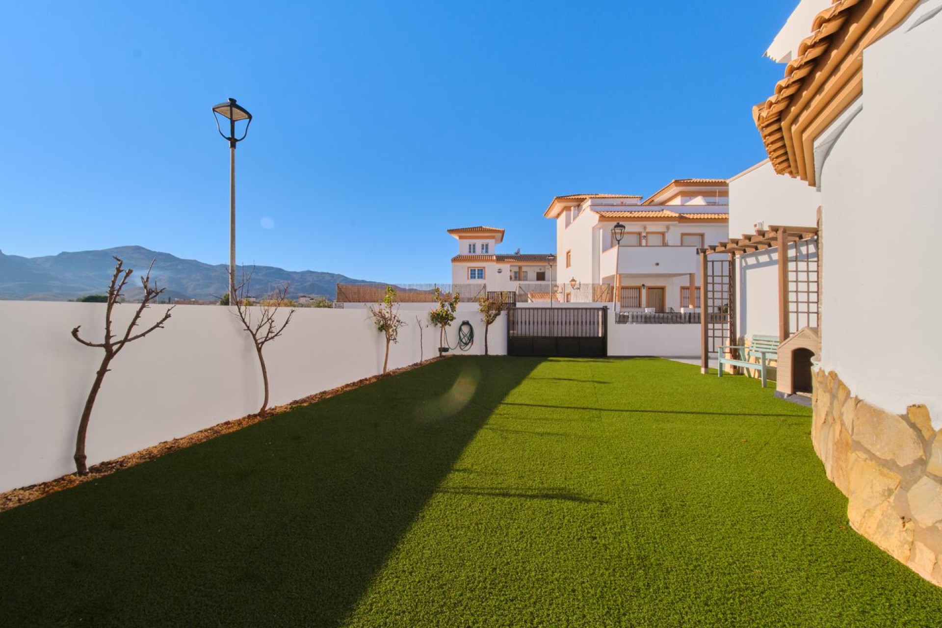 Resale - Villa / Semi-detached Villa - Turre