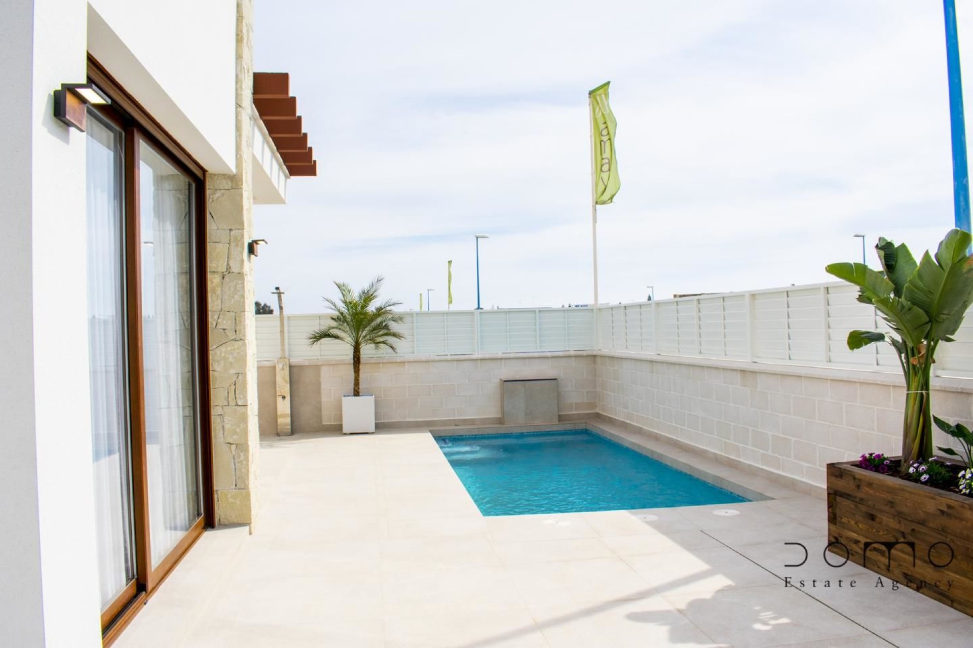 Resale - Villa / Semi-detached Villa - Vera Playa