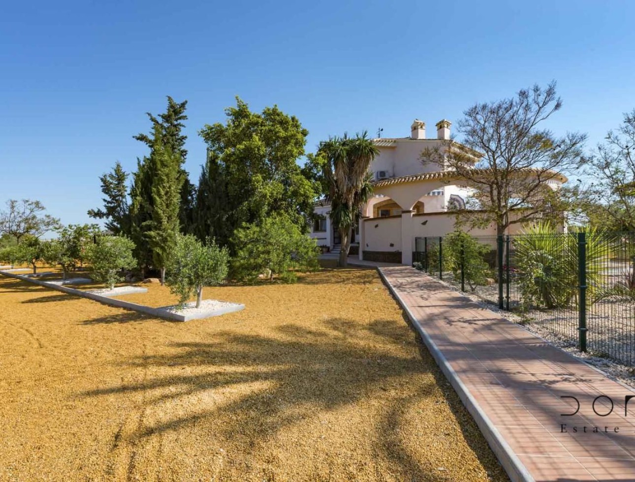 Resale - Villa - Turre