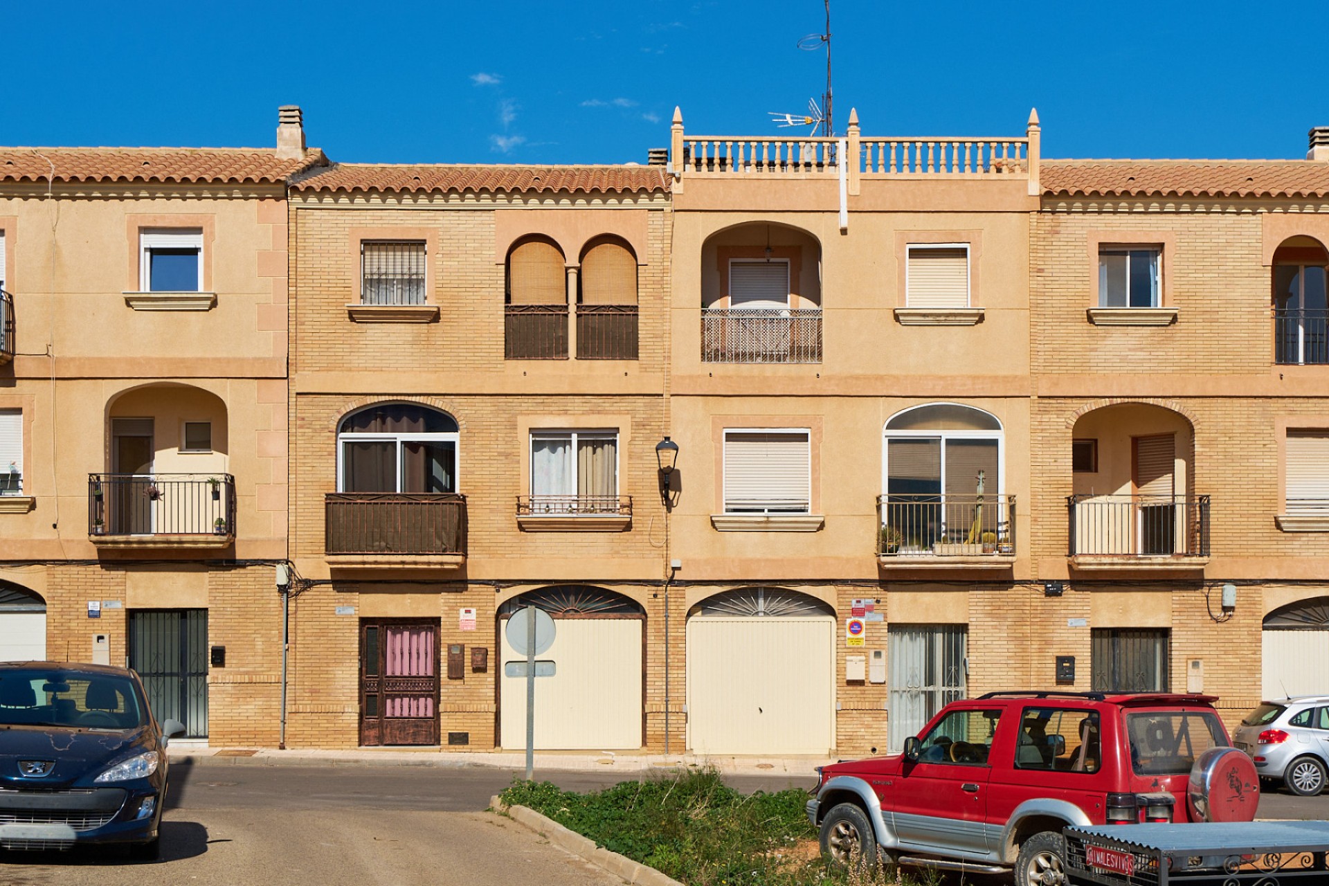  Semi-detached house for sale in Turre, Almería, with separate private garage, three-storey property in a quiet area near the centre.