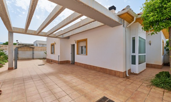 Villa / Chalet - Alquiler a largo plazo - Turre - Turre