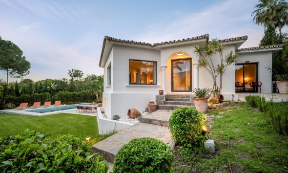 Villa / Chalet - Obra nueva - Marbella - Marbella
