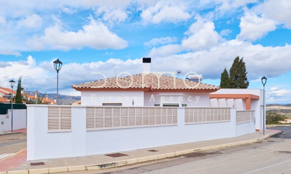 Villa / Doppelhaushälfte - Langfristige Vermietung - Turre - RENT89