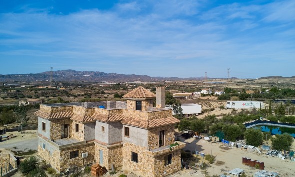Villa - Resale - Turre - A334
