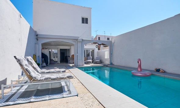 Villa - Reventa - Los Gallardos - A324