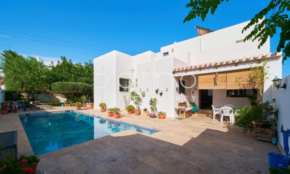 Villa / Semi-detached Villa - Resale - Mojácar - A298