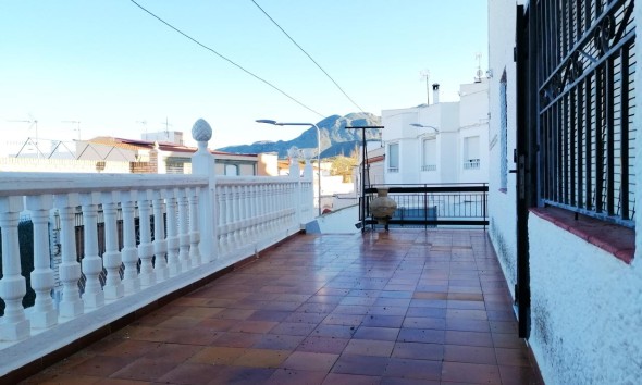 Villa / Semi-detached Villa - Resale - Turre - A125