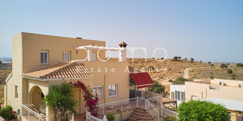 Villa independiente en Agua Nueva, Turre