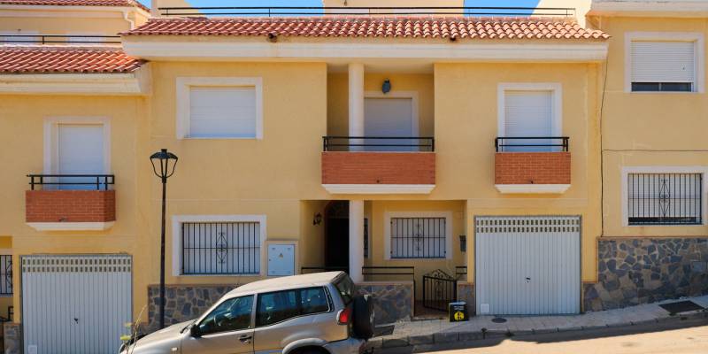Front view of duplex for sale in Turre, Almería with private garage and terrace.
