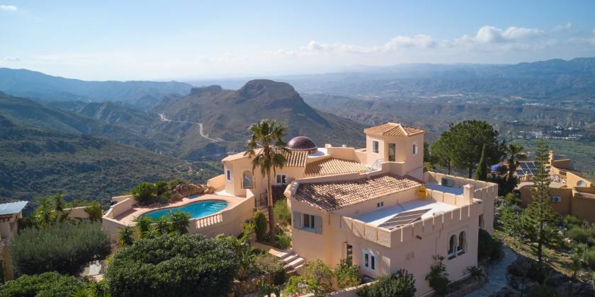 Detached villa with a swimming pool in Sierra Cabrera, Turre, Almería, surrounded by nature and offering unobstructed views
