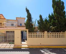 Exterior facade of detached villa for sale in Turre, Almería.