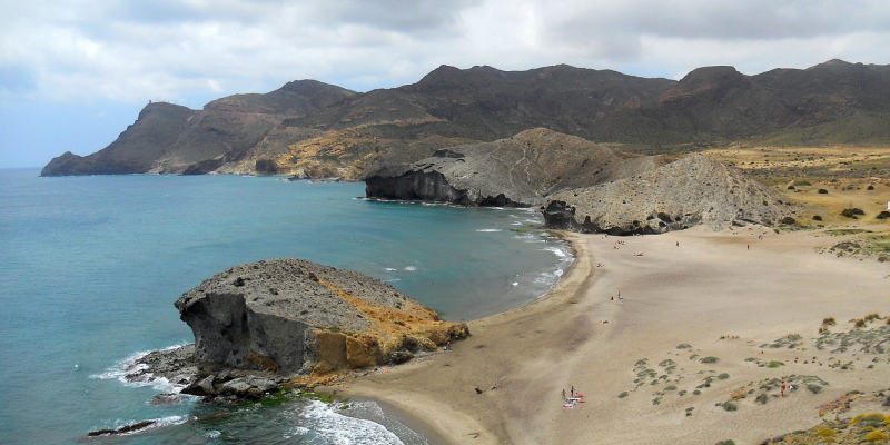 Explora el impresionante Parque Natural del Cabo de Gata, cerca de tu nueva casa en Almería Explora el impresionante Parque Natural del Cabo de Gata, cerca de tu nueva casa en Almería