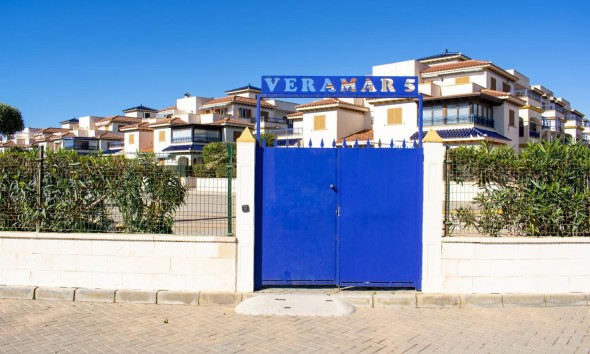 Resale - Apartment / flat - Vera