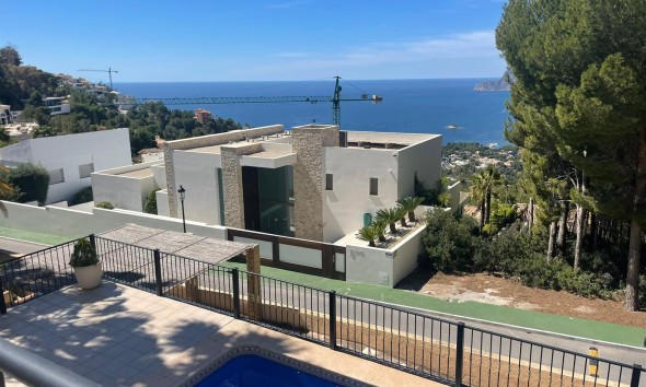 Nouvelle construction - Villa / Jumelée - Altea