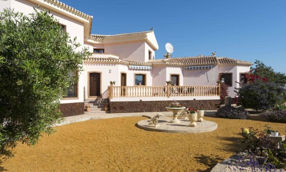 Resale - Villa - Turre