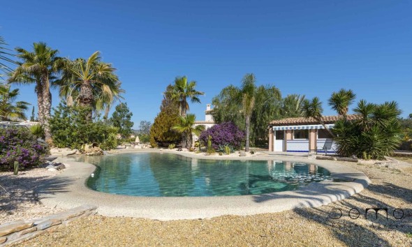 Resale - Villa - Turre