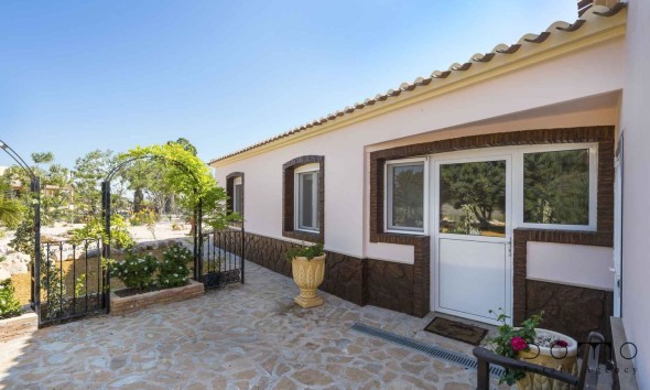 Resale - Villa - Turre